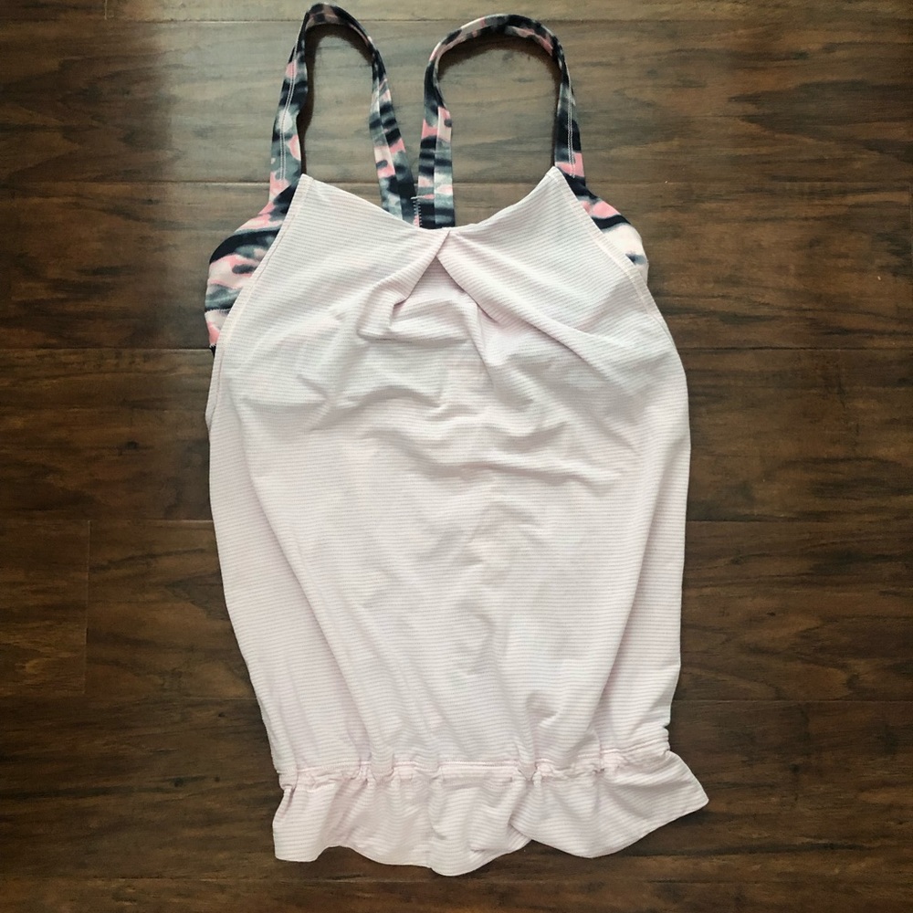 Lululemon🍋 Workout Top w| Built in Bra!